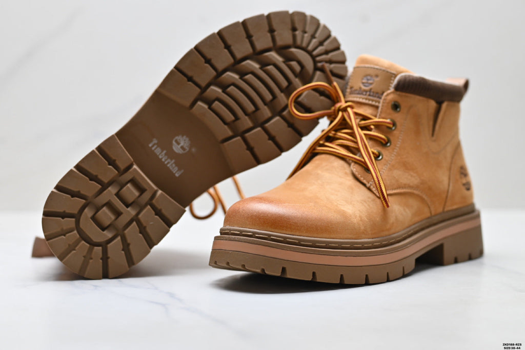 Timberland Wheat Classic Chukka Boot